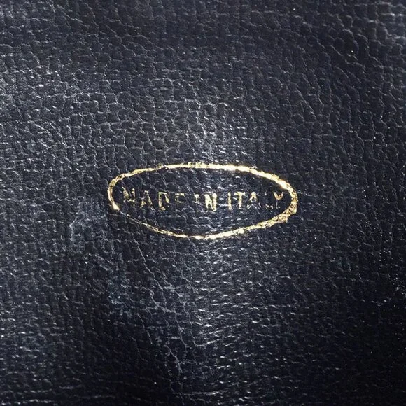 CHANEL Black Lambskin Leather Pouch - Picture 16 of 16